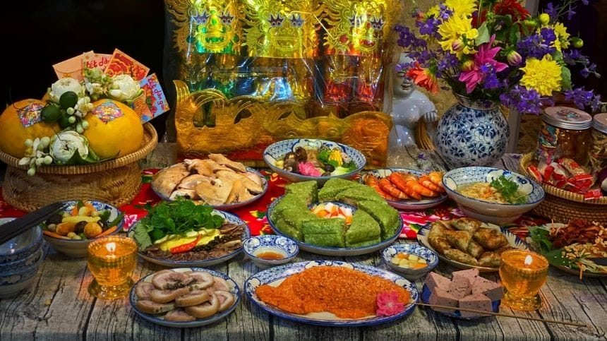 Chuẩn bị mâm lễ cho lễ cúng ông Táo đầu tháng