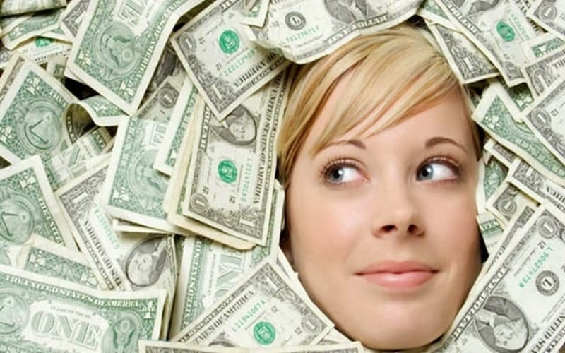 Con số may mắn liên quan đến giấc mơ tiền rách