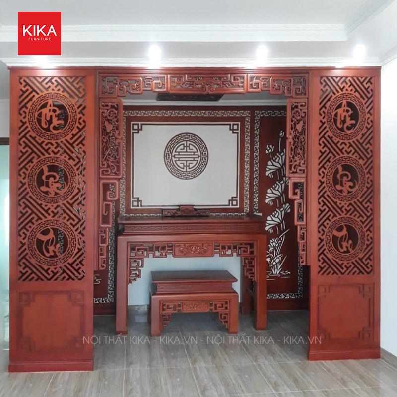 Vách ngăn CNC hiện đại ngăn cách phòng khách và bàn thờ, họa tiết tinh xảo