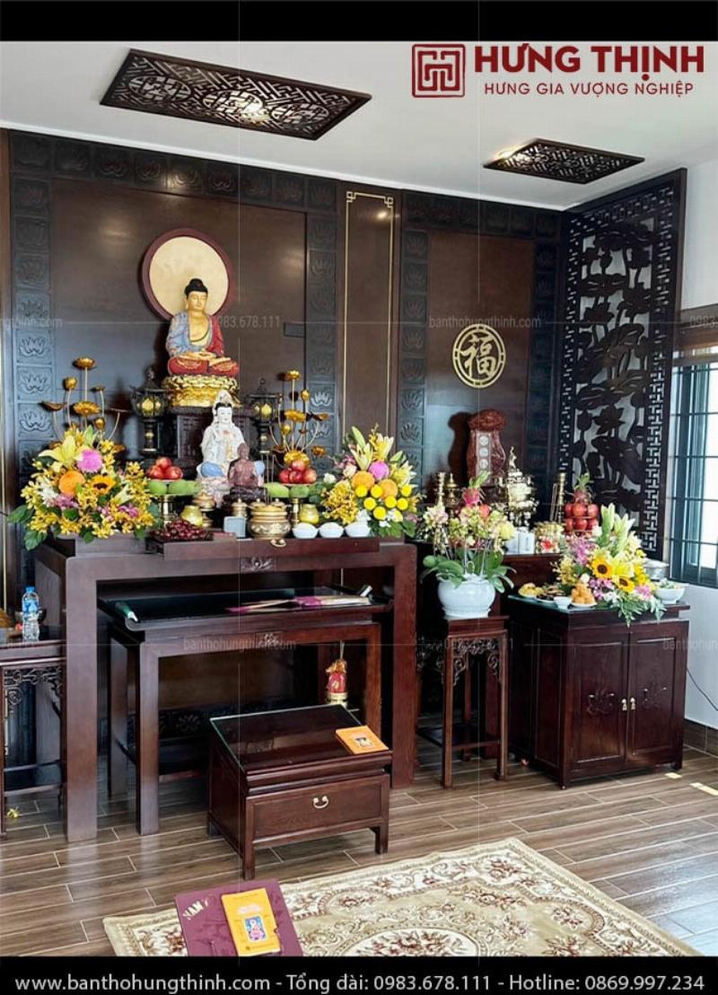 Hình ảnh bàn thờ gia tiên trang nghiêm chuẩn bị cho lễ tạ 100 ngày bốc bát hương