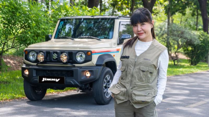 Kệ sách cá nhân hóa kể câu chuyện và sở thích của chủ nhân