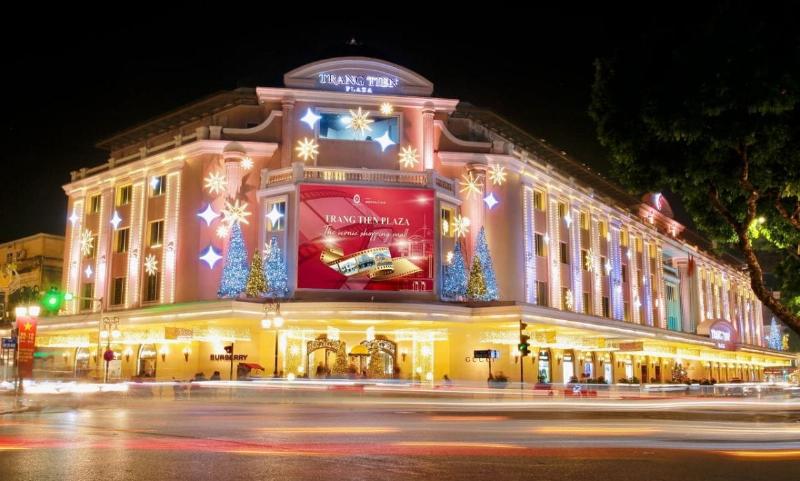Khám phá Lotte Tây Hồ, trung tâm giải trí và mua sắm mới nhất tại Hà Nội với nhiều thương hiệu quốc tế và khu vui chơi hiện đại.
