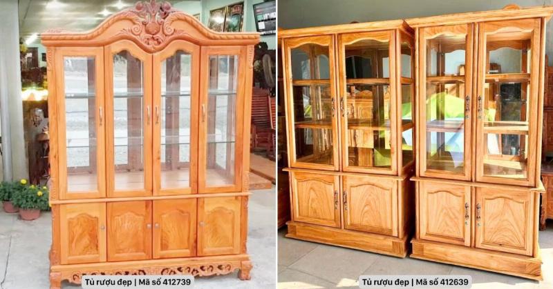 Một bàn tay đang nhẹ nhàng lau chùi chai rượu và kệ trong tủ rượu, nhấn mạnh sự quan trọng của việc vệ sinh định kỳ để giữ gìn vẻ đẹp và sự sạch sẽ cho không gian trưng bày.