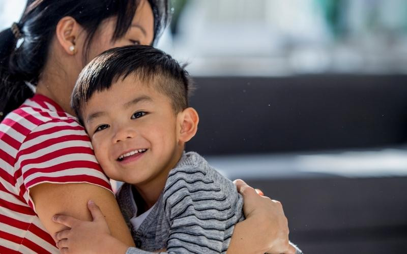 Tình yêu của mẹ dành cho con là sự bất diệt, không gì sánh bằng