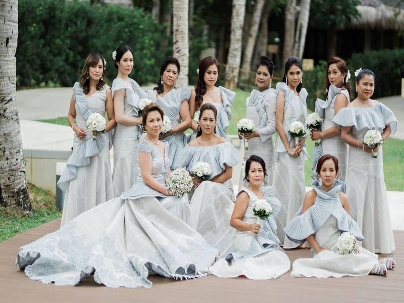 Cặp đôi kỷ niệm đám cưới bạc 25 năm với nụ cười hạnh phúc rạng rỡ