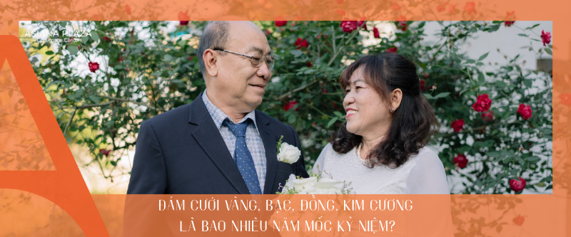 Cặp đôi lớn tuổi hạnh phúc kỷ niệm 50 năm ngày cưới, biểu tượng của tình yêu bền vững theo thời gian
