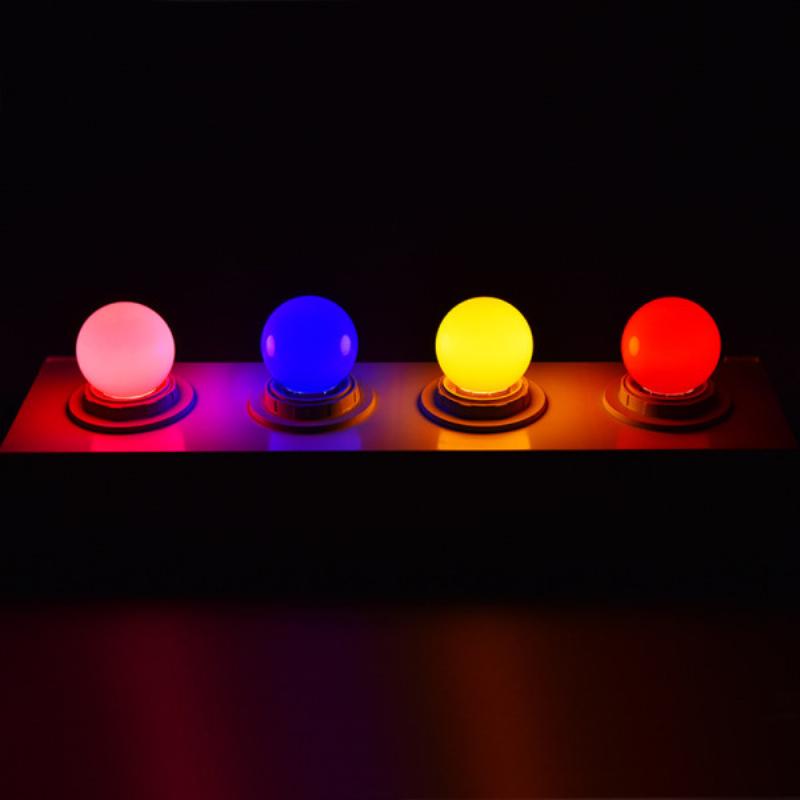Đèn dây LED trang trí ban công rực rỡ, tạo không gian ấm cúng