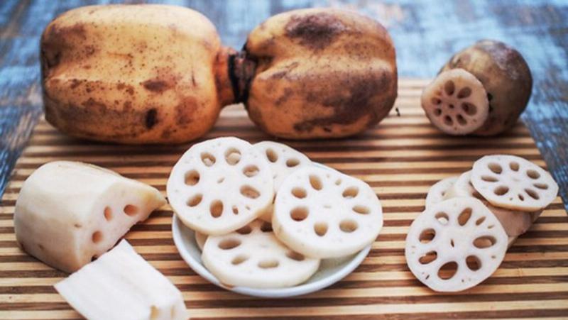 Hướng dẫn chi tiết cách làm củ sen lạnh giòn ngon ngay tại nhà