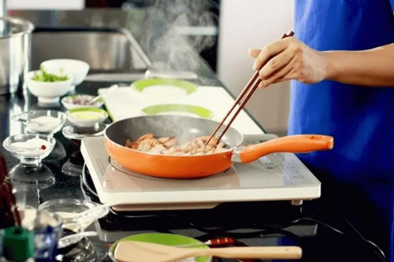 Thông gió tự nhiên để khử mùi hôi phòng kín hiệu quả
