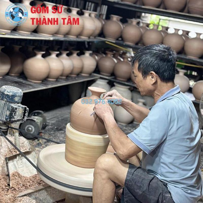 Cách bảo quản tranh gốm sứ Bát Tràng để giữ vẻ đẹp nguyên bản theo thời gian