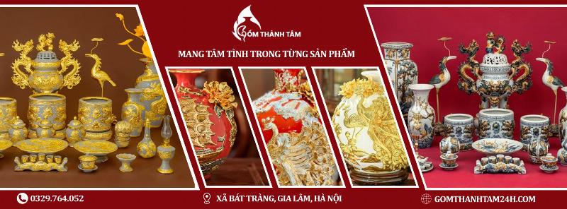 Tranh gốm sứ Bát Tràng làm điểm nhấn sang trọng cho phòng khách hiện đại