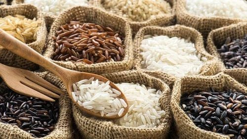 Gạo lứt - Nguồn carbohydrate phức hợp bền vững cung cấp năng lượng cho tập luyện và tăng cơ.