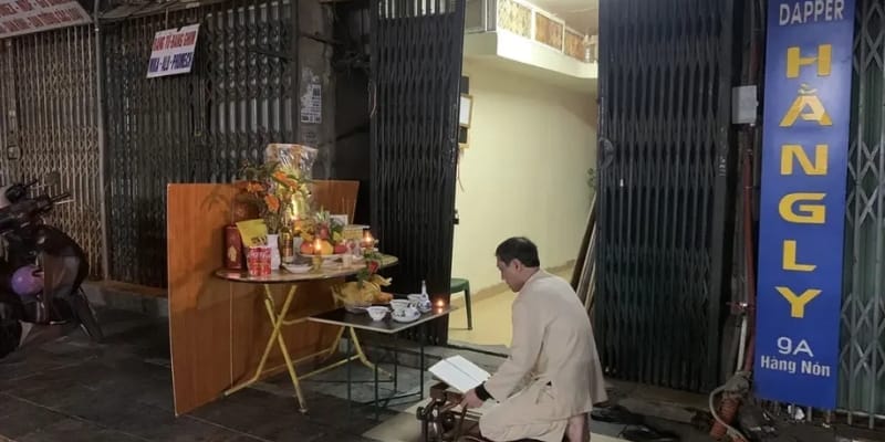 Bài cúng rằm tháng giêng thực hiện ngoài trời