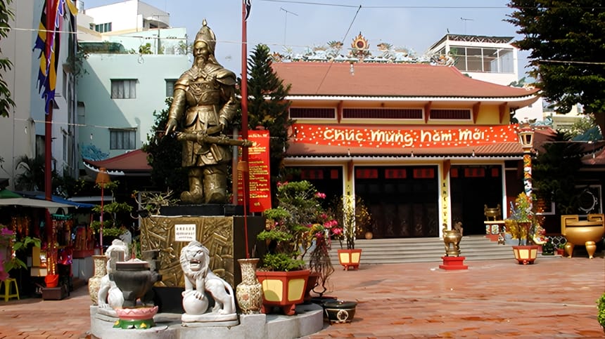 Các bước thực hiện khi đọc văn khấn Thánh Trần