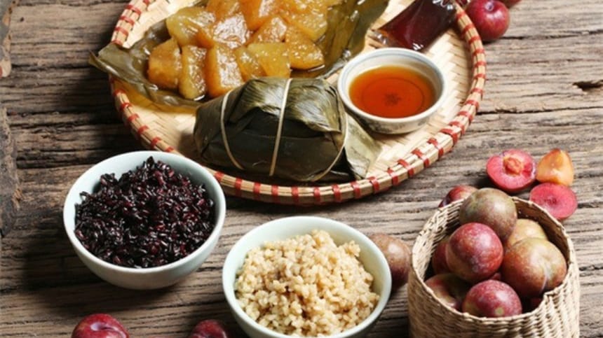 Mâm cúng Tết Đoan Ngọ nên sử dụng những lễ vật gì?