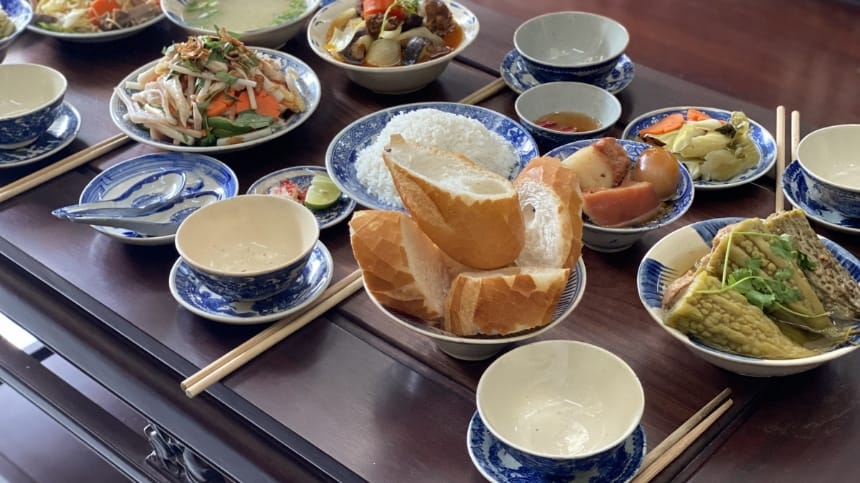 Mâm cúng mặn truyền thống dâng cha