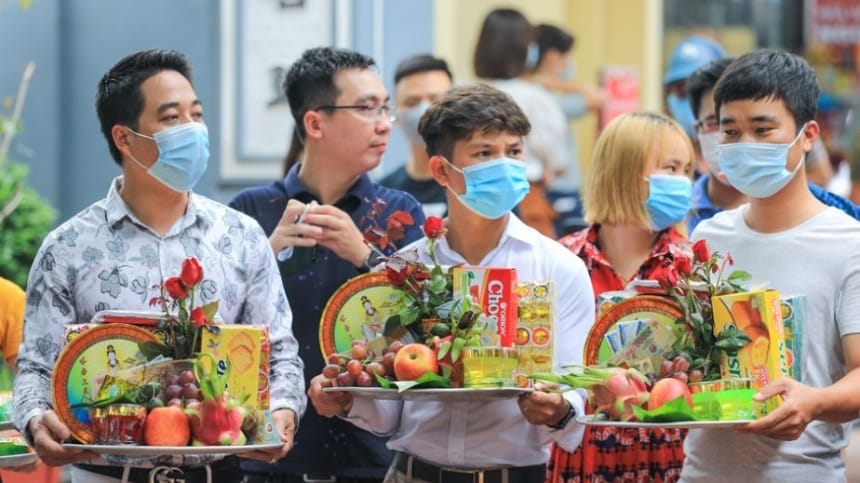 Những câu hỏi liên quan đến đi lễ đền Phủ