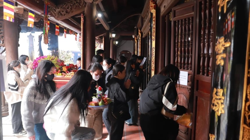 Tổng hợp mẫu văn khấn chùa Hà linh nghiệm