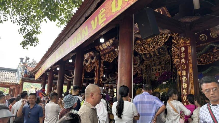 Văn khấn ông Hoàng Bảy cầu xin tài lộc