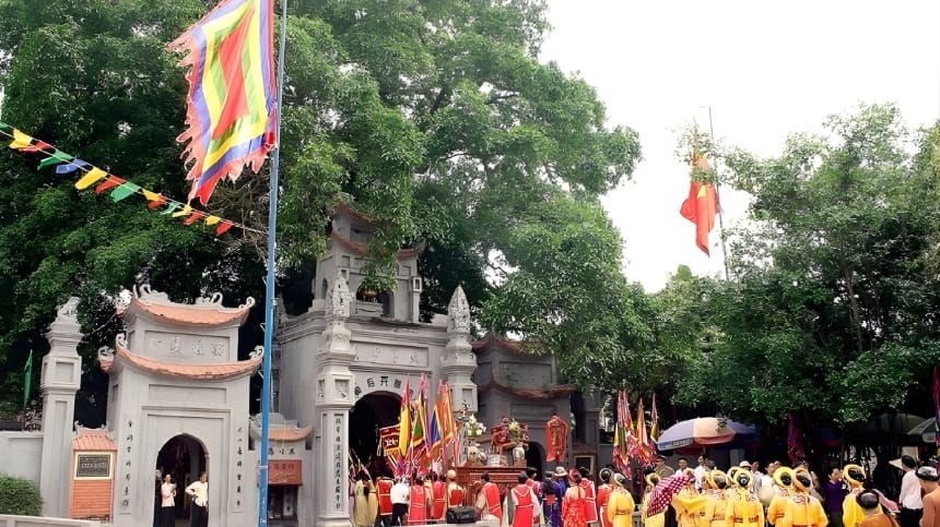 Ý nghĩa tâm linh của tín ngưỡng thờ cúng Đức Thánh Trần ở Nam Định