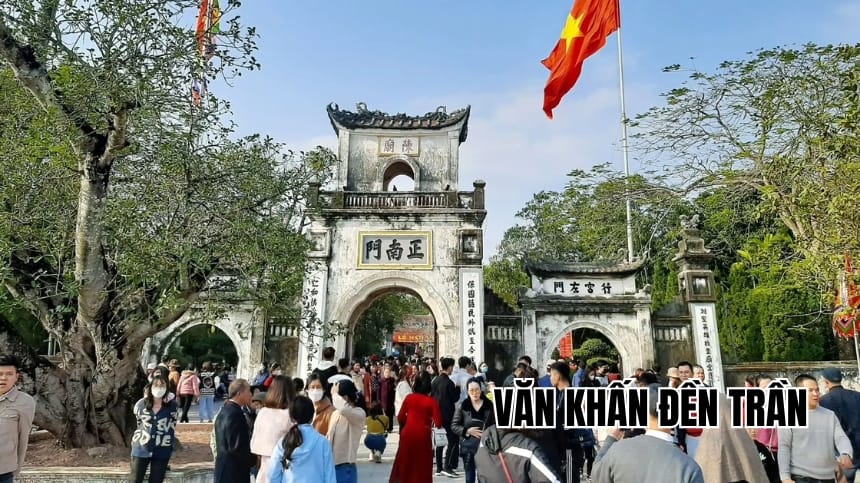 Văn khấn Đền Trần Nam Định chuẩn xác cầu bình an, tài lộc