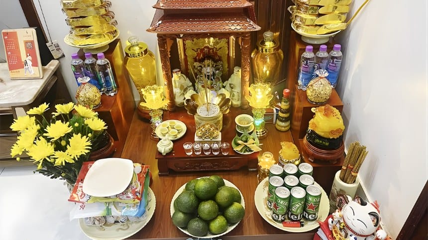 Bài văn khấn bao sái bàn thờ thần tài