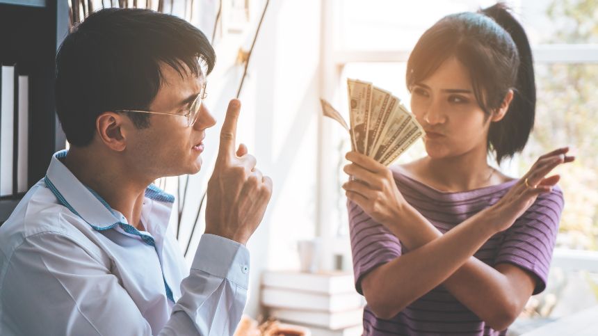 Cho người yêu mượn tiền