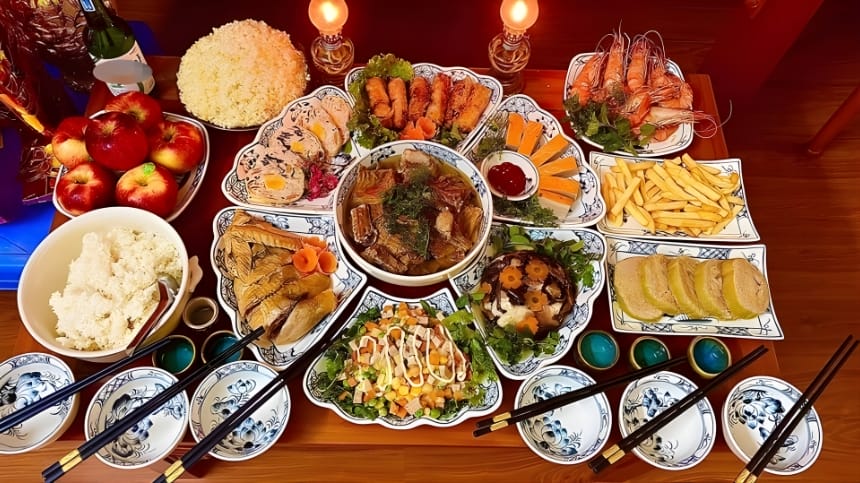 Chuẩn bị mâm lễ cúng vào ngày mùng 1 tết