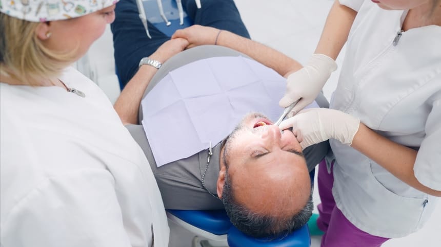 Giải mã 10 giấc mơ nhổ răng phổ biến nhất