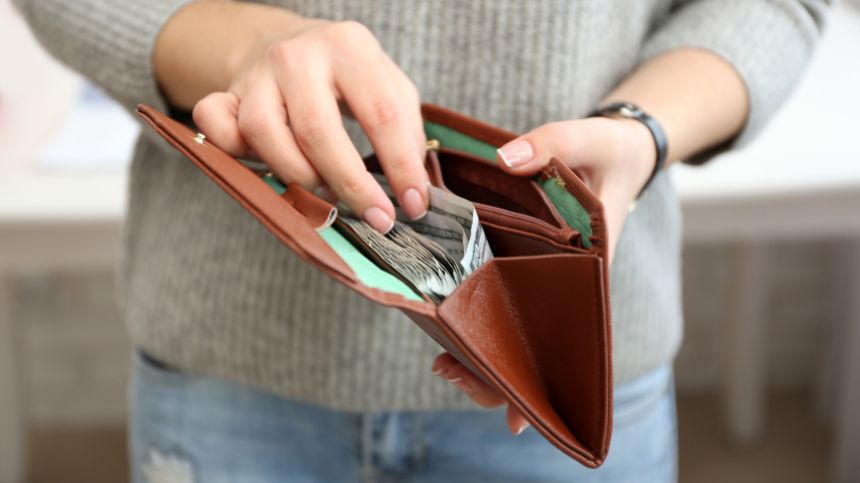 Gợi mở: mơ thấy cho người khác mượn tiền đánh số gì?
