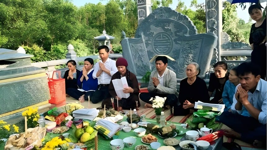 Mẫu văn khấn ngày giỗ thường tại nhà và ngoài mộ