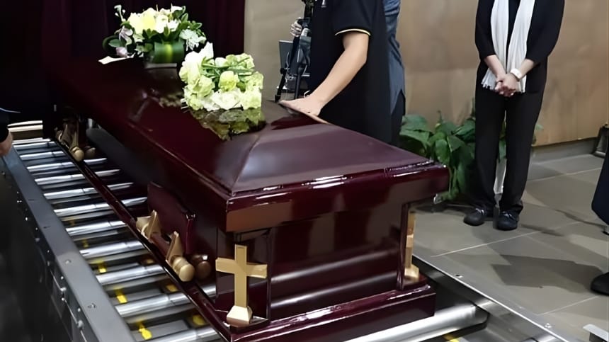 Mơ thấy người chết nằm trong quan tài nhưng quan tài đóng kín