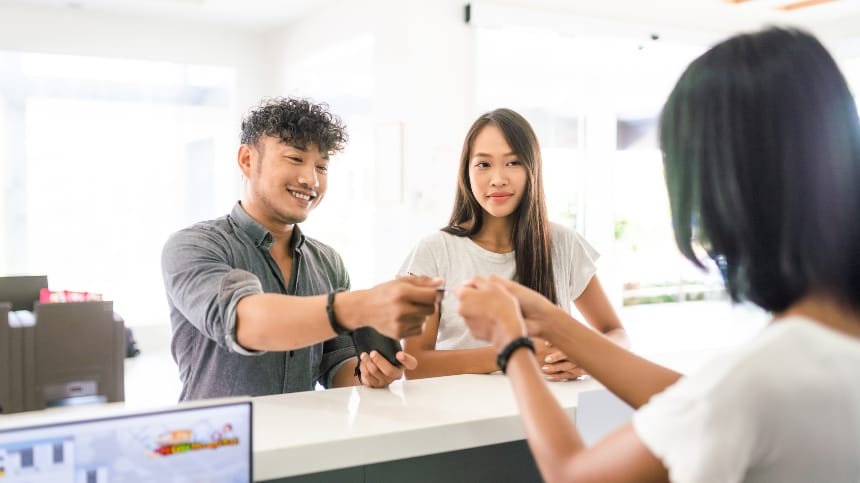 Mơ thấy trả tiền ở bệnh viện/nhà thuốc