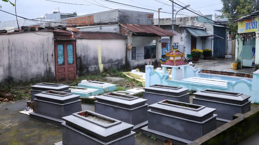Nằm mơ thấy nhiều ngôi mộ nên đánh số gì