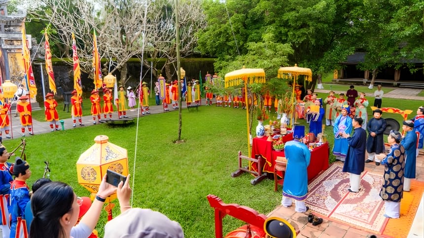 Tổng quan về lễ khai hạ mùng 7 tháng Giêng