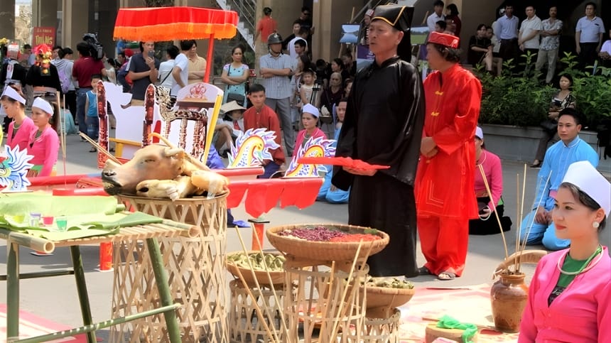 Văn khấn mùng 7 tết khai hạ đầu xuân