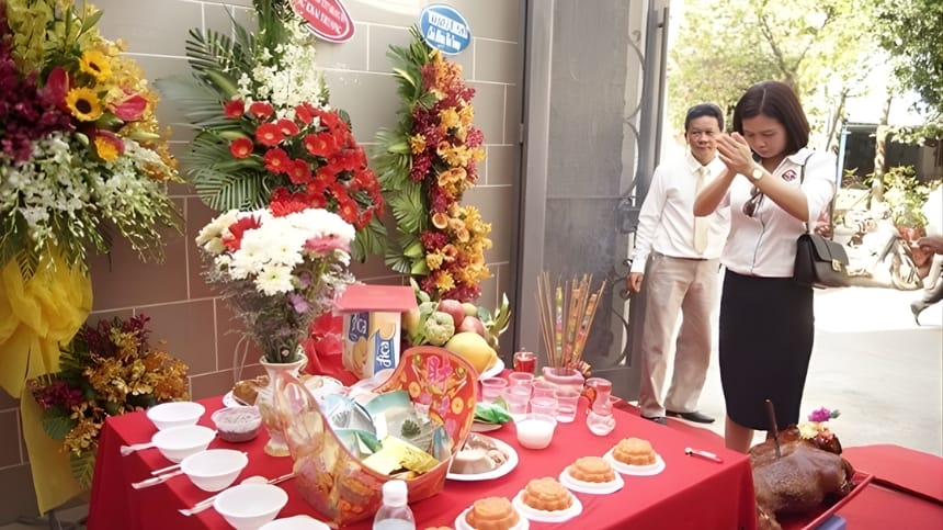 Văn khấn xin gia tiên phù hộ buôn bán kinh doanh - công việc
