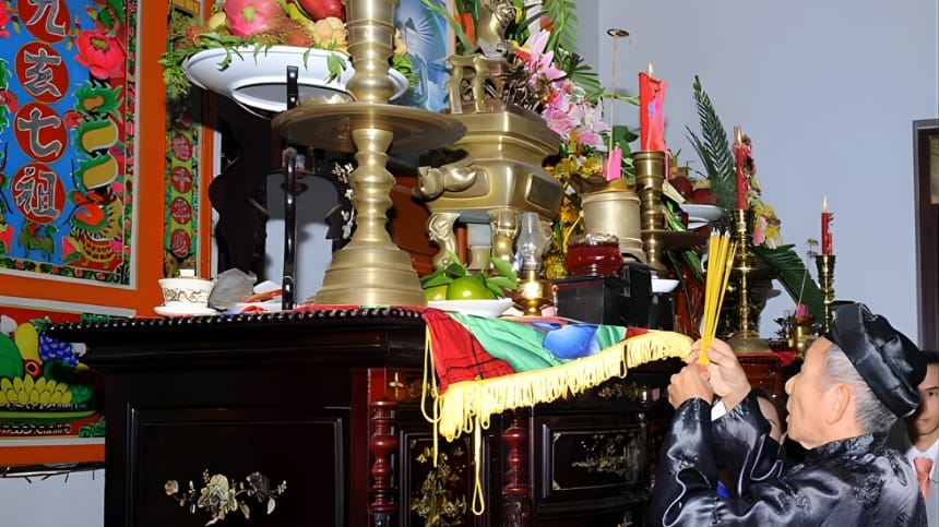 Vì sao nên khấn xin gia tiên phù hộ sức khỏe