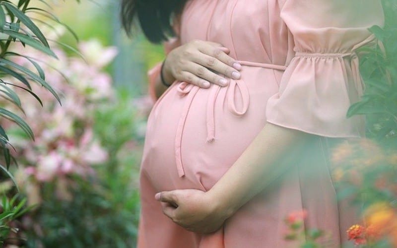Luận giải giấc mơ thấy con gái mình có bầu