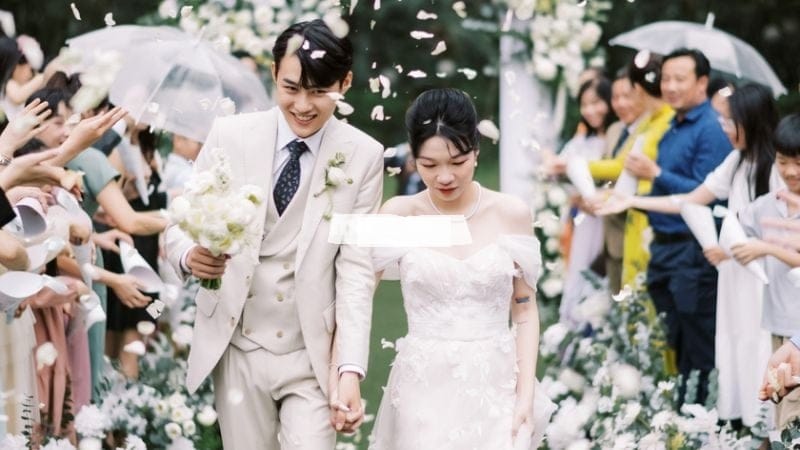 Mơ thấy đám cưới với người lạ là sao