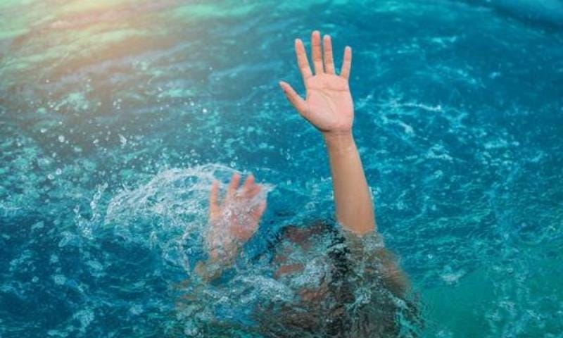 Thường xuyên tâm sự với con là lời nhắn nhủ khi mơ thấy con chết đuối