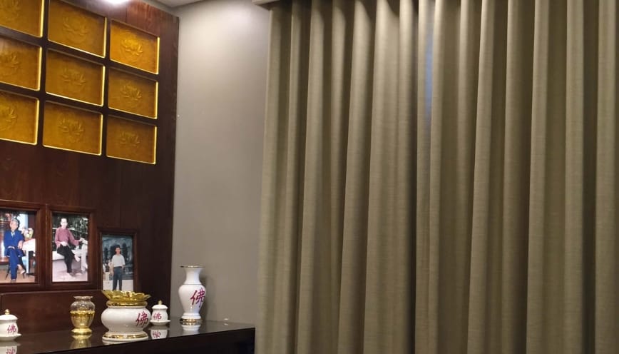 Có nên che kín hoàn toàn bàn thờ không
