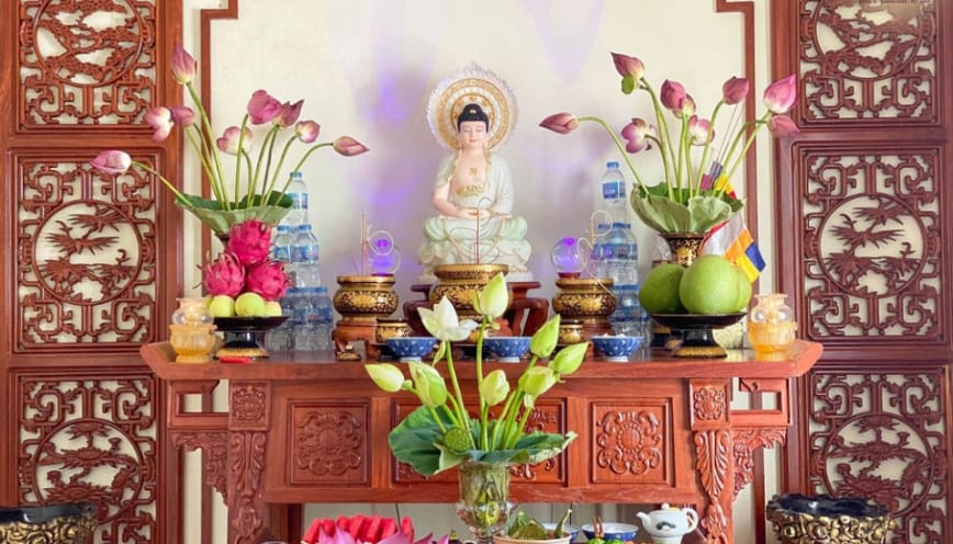 Bàn thờ Phật tại nhà mẫu 1