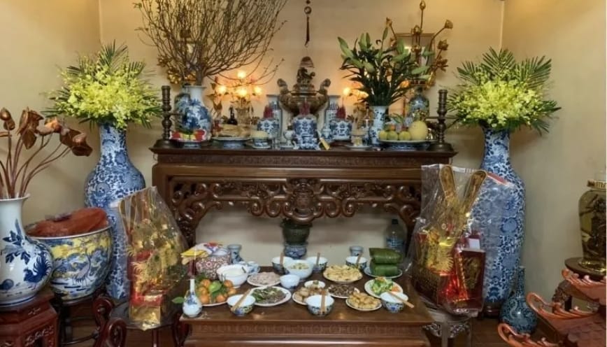 Trang trí bàn thờ gia tiên mẫu 5