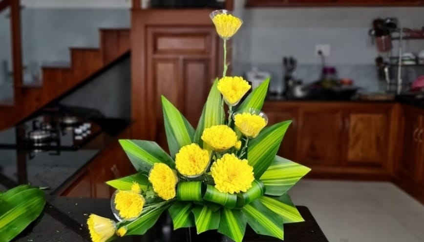 Một số loại hoa nên cắm trên bàn thờ