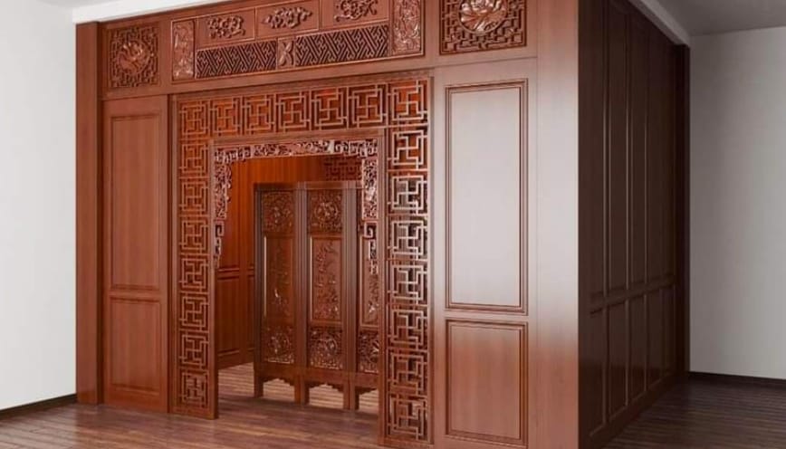 Tấm vách ngăn bàn thờ gỗ Gụ mang vẻ đẹp cổ điển và thâm trầm
