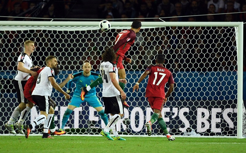 Những cú volley đẳng cấp thế giới làm nên tên tuổi của Ronaldo