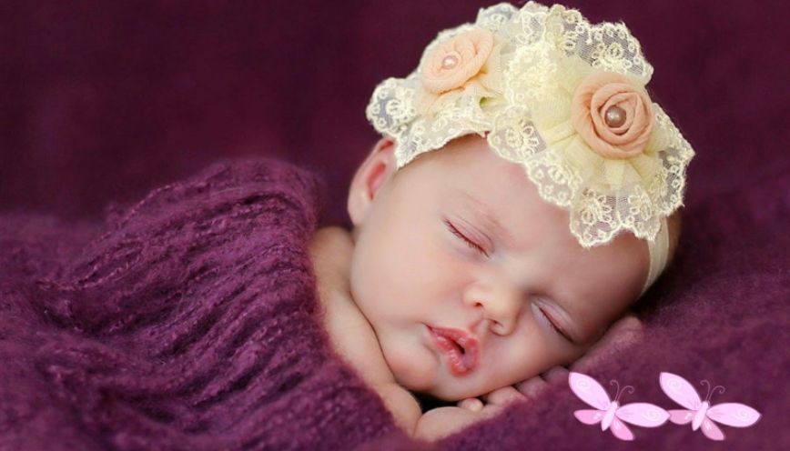 STT mẹ đăng ảnh con gái yêu đầy tình cảm, tự hào
